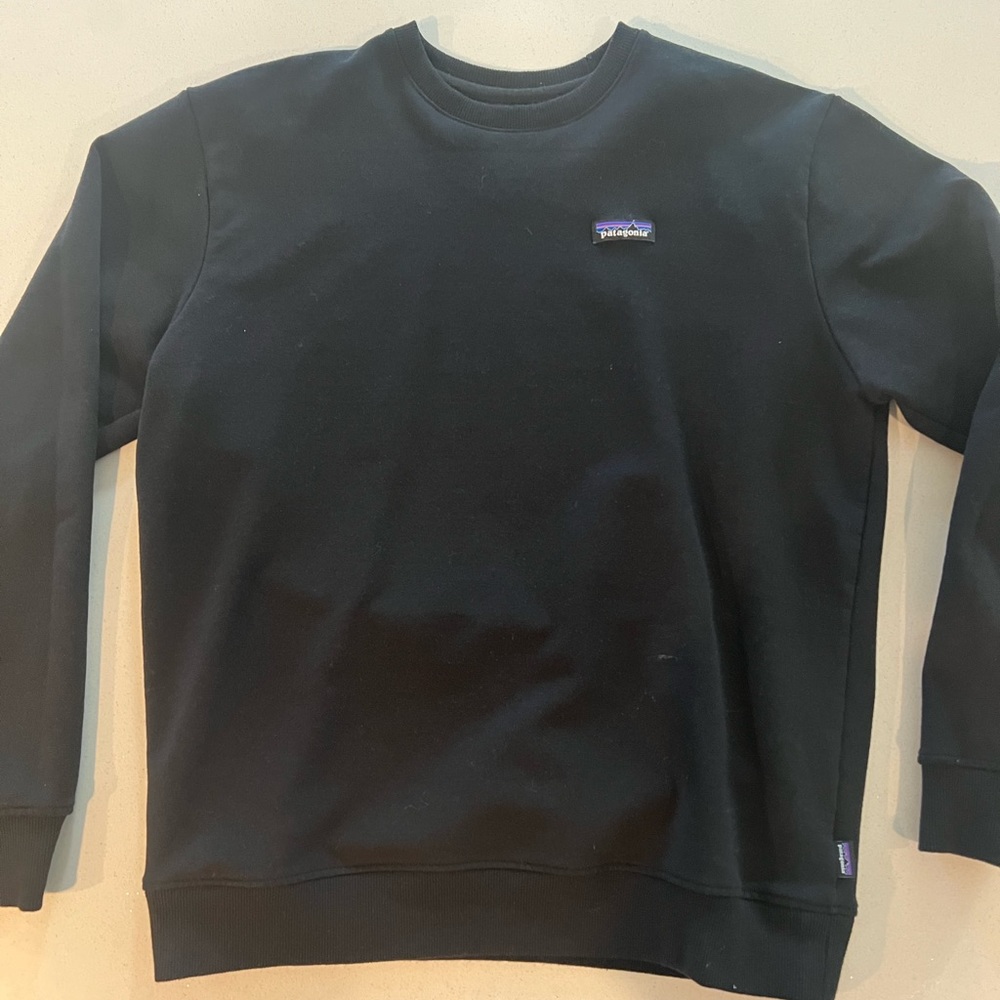 Men’s black Patagonia Pullover